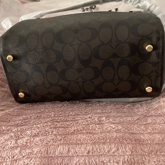 Brand new Coach Crossbody/Shoulder/Handbag in Classic Coach Black/Brown Color - Picture 9 of 13